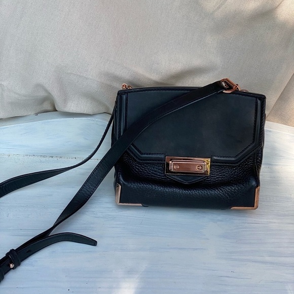 Alexander Wang Rose Gold lock black leather crossbody bag - Picture 8 of 11